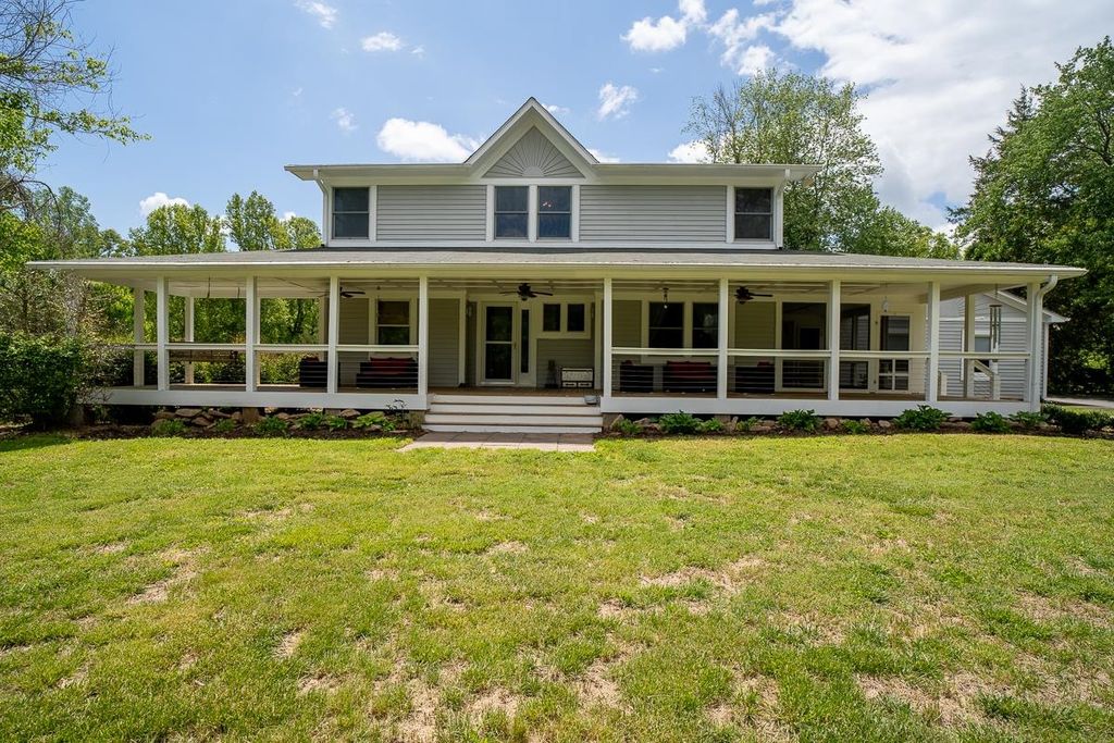 6070 FREDERICKSBURG RD, Barboursville, VA 22923