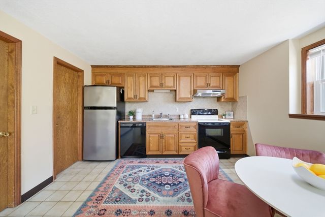 35 Mountain St 35, Woburn, MA 01801