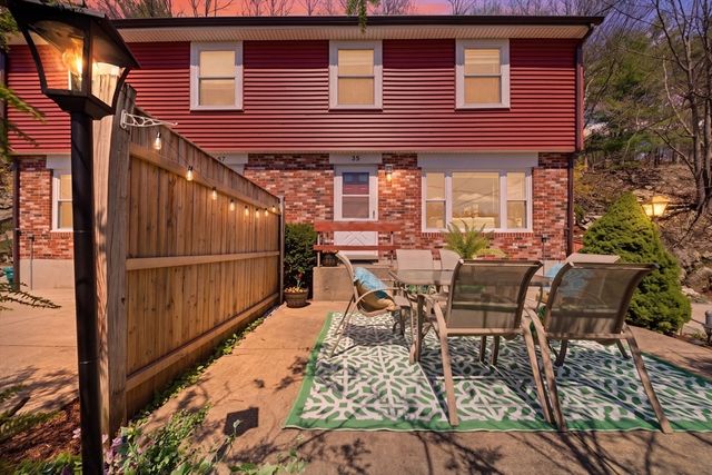 35 Mountain St 35, Woburn, MA 01801