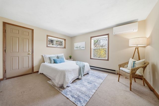 35 Mountain St 35, Woburn, MA 01801