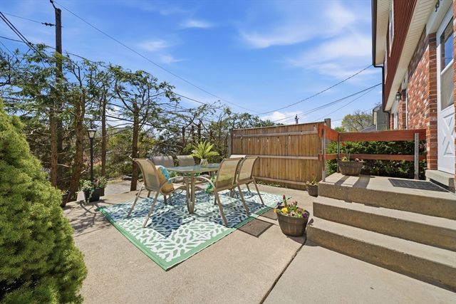 35 Mountain St 35, Woburn, MA 01801