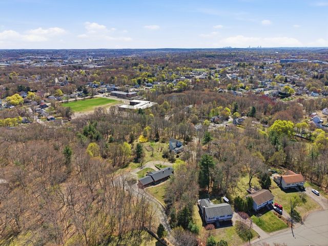 35 Mountain St 35, Woburn, MA 01801