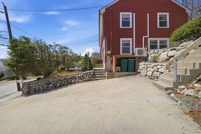 35 Mountain St 35, Woburn, MA 01801