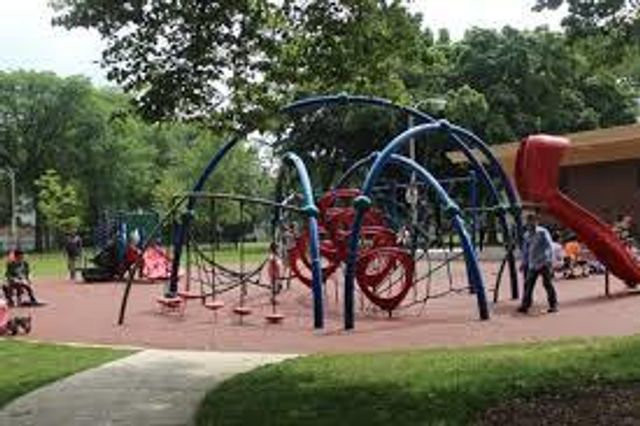 1706 W Jarvis Avenue 1W, Chicago, IL 60626