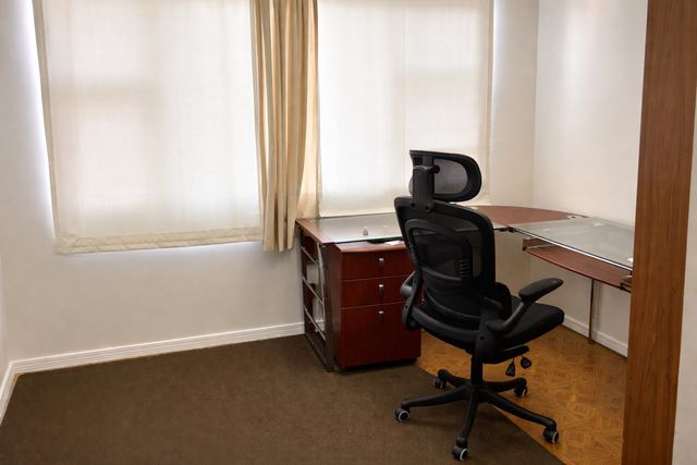 1706 W Jarvis Avenue 1W, Chicago, IL 60626