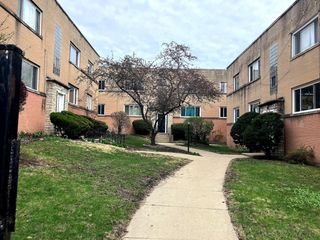 1706 W Jarvis Avenue 1W, Chicago, IL 60626