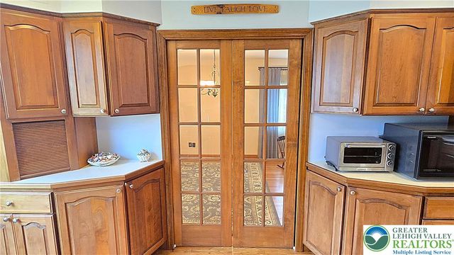 1812 Elmhurst Drive, Whitehall Twp, PA 18052