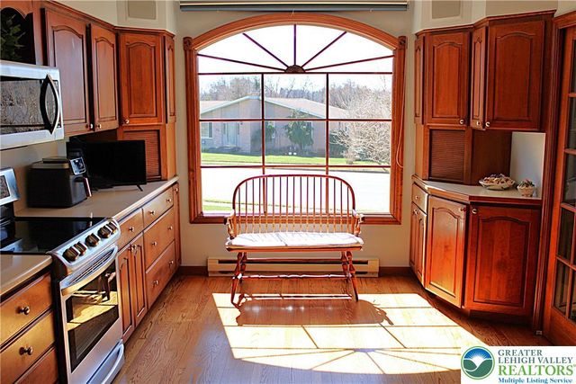1812 Elmhurst Drive, Whitehall Twp, PA 18052