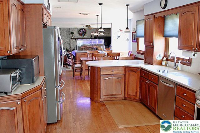 1812 Elmhurst Drive, Whitehall Twp, PA 18052
