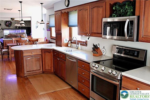 1812 Elmhurst Drive, Whitehall Twp, PA 18052