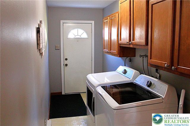 1812 Elmhurst Drive, Whitehall Twp, PA 18052