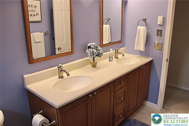 1812 Elmhurst Drive, Whitehall Twp, PA 18052