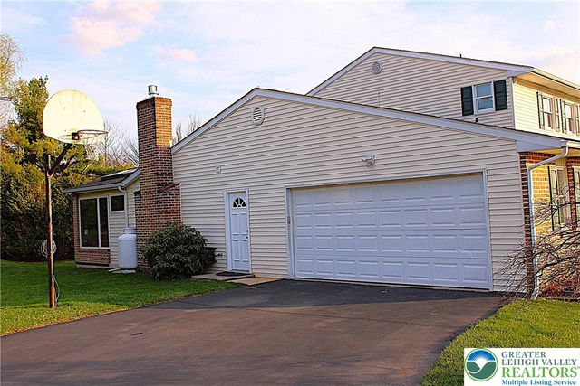 1812 Elmhurst Drive, Whitehall Twp, PA 18052