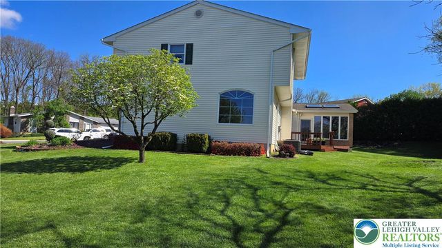 1812 Elmhurst Drive, Whitehall Twp, PA 18052