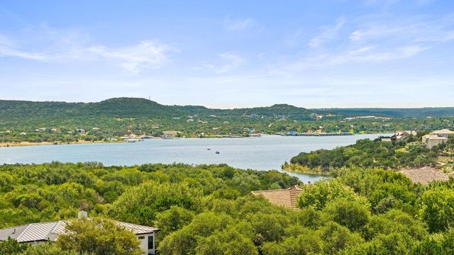 17609 Regatta View DR, Jonestown, TX 78645