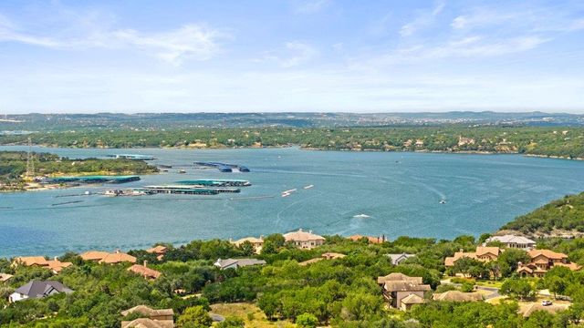 17609 Regatta View DR, Jonestown, TX 78645