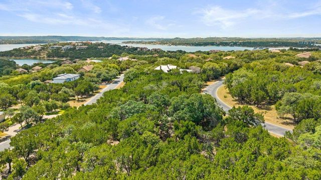 17609 Regatta View DR, Jonestown, TX 78645