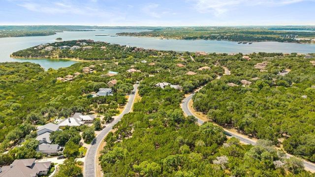 17609 Regatta View DR, Jonestown, TX 78645