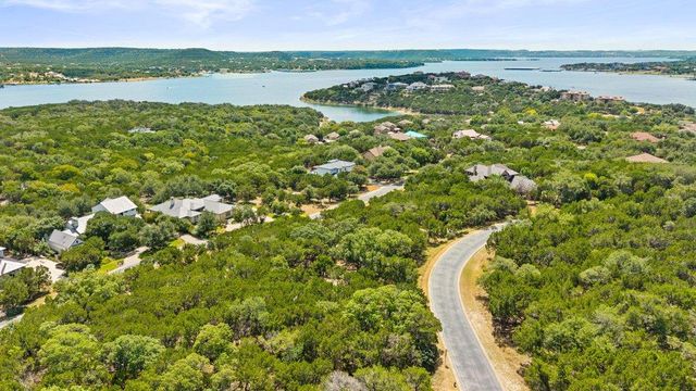 17609 Regatta View DR, Jonestown, TX 78645
