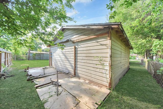 117 E Witcher Lane, Houston, TX 77076