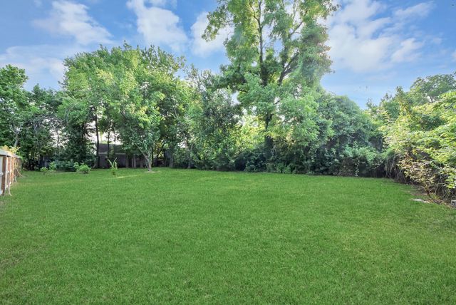 117 E Witcher Lane, Houston, TX 77076