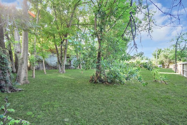 117 E Witcher Lane, Houston, TX 77076