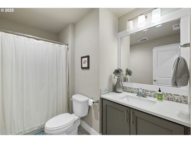 5762 N 86TH Cir, Camas, WA 98607