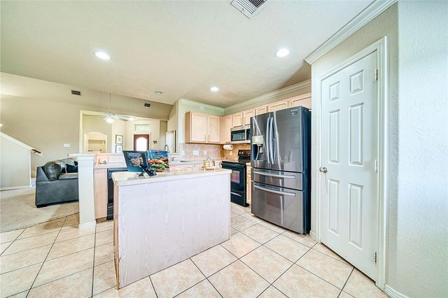 1187 Colt Creek Court, Alvin, TX 77511