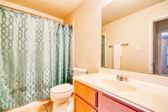 1187 Colt Creek Court, Alvin, TX 77511