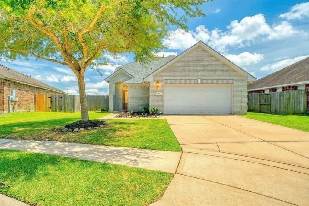 1187 Colt Creek Court, Alvin, TX 77511