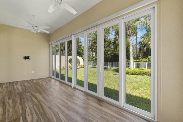 8971 Oldham Way, West Palm Beach, FL 33412
