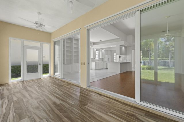8971 Oldham Way, West Palm Beach, FL 33412