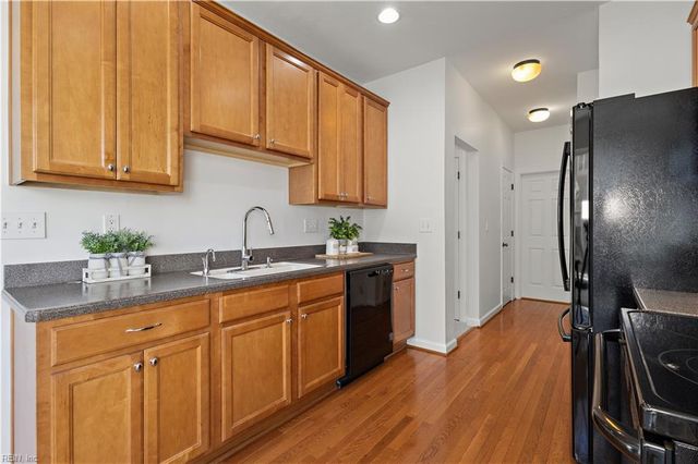 1040 Collection Creek Way, Virginia Beach, VA 23454
