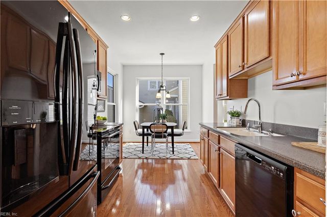 1040 Collection Creek Way, Virginia Beach, VA 23454