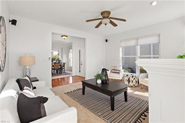 1040 Collection Creek Way, Virginia Beach, VA 23454
