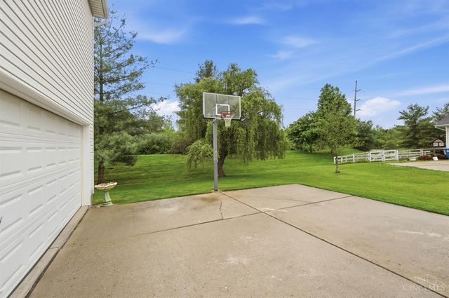 1447 Stableview Circle, Hamilton Twp, OH 45039