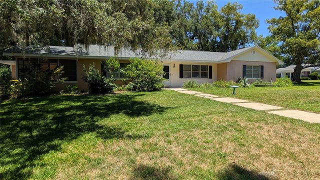 2469 BROADVUE AVENUE, Eustis, FL 32726