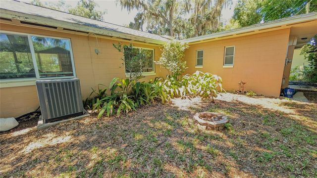 2469 BROADVUE AVENUE, Eustis, FL 32726