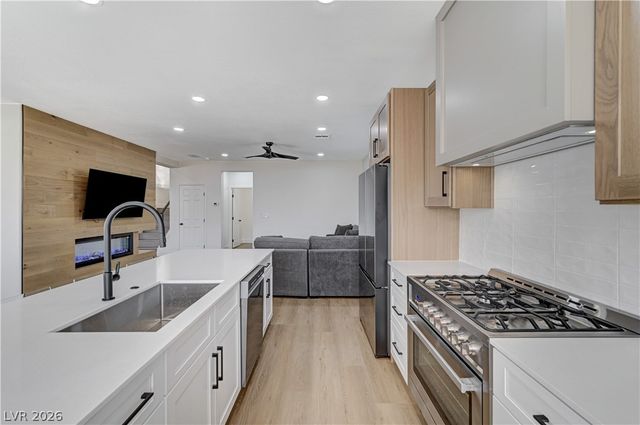 1317 Fox Acres Drive, Las Vegas, NV 89134