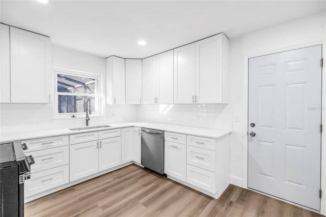 6127 18TH STREET, Zephyrhills, FL 33542