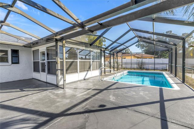 6127 18TH STREET, Zephyrhills, FL 33542