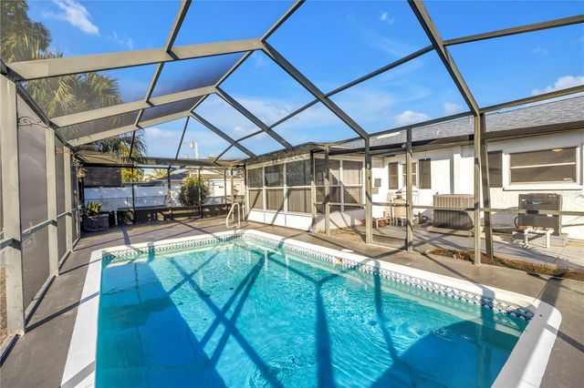 6127 18TH STREET, Zephyrhills, FL 33542