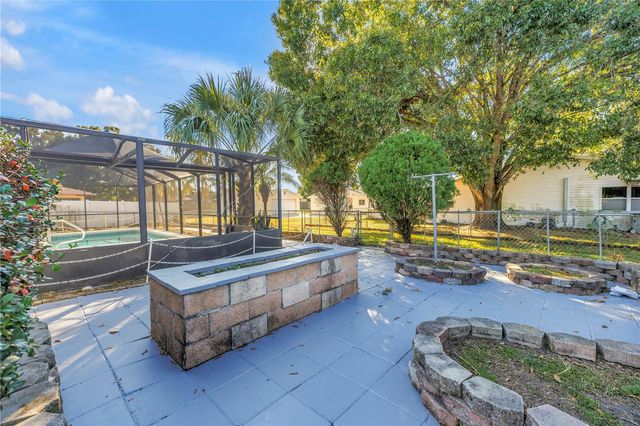 6127 18TH STREET, Zephyrhills, FL 33542