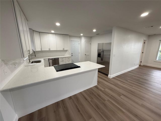 6127 18TH STREET, Zephyrhills, FL 33542