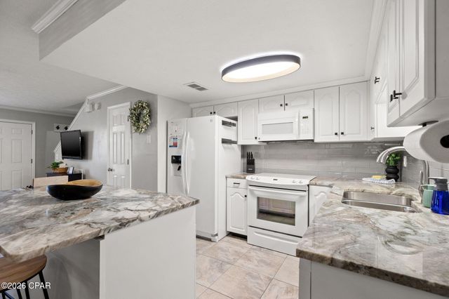 186 Robin Lane, Panama City Beach, FL 32407