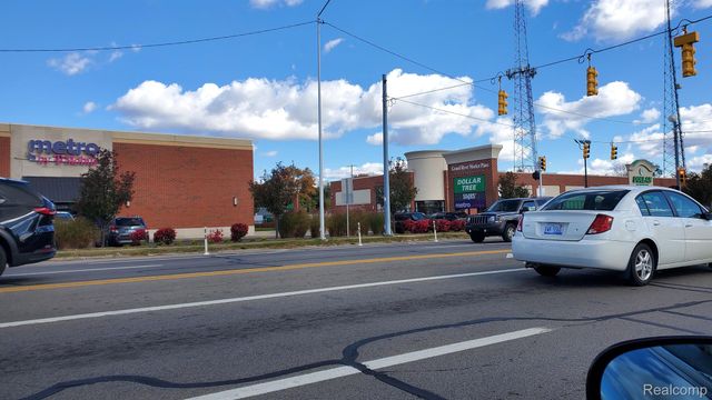 21243 GRAND RIVER Avenue, Detroit, MI 48219