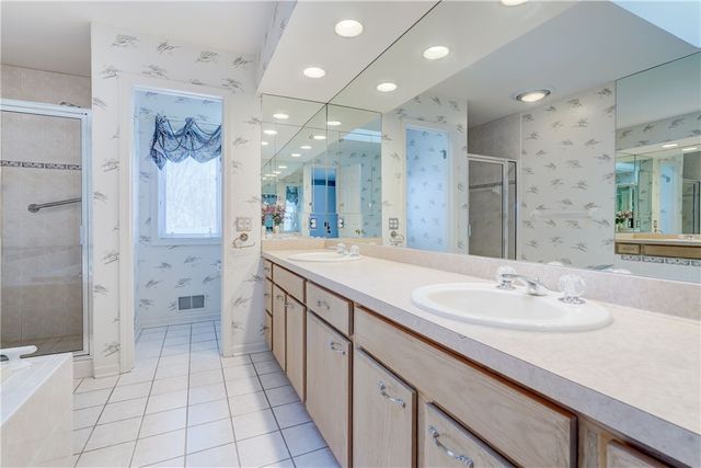 2 Dartmouth Court, Pittsford, NY 14534