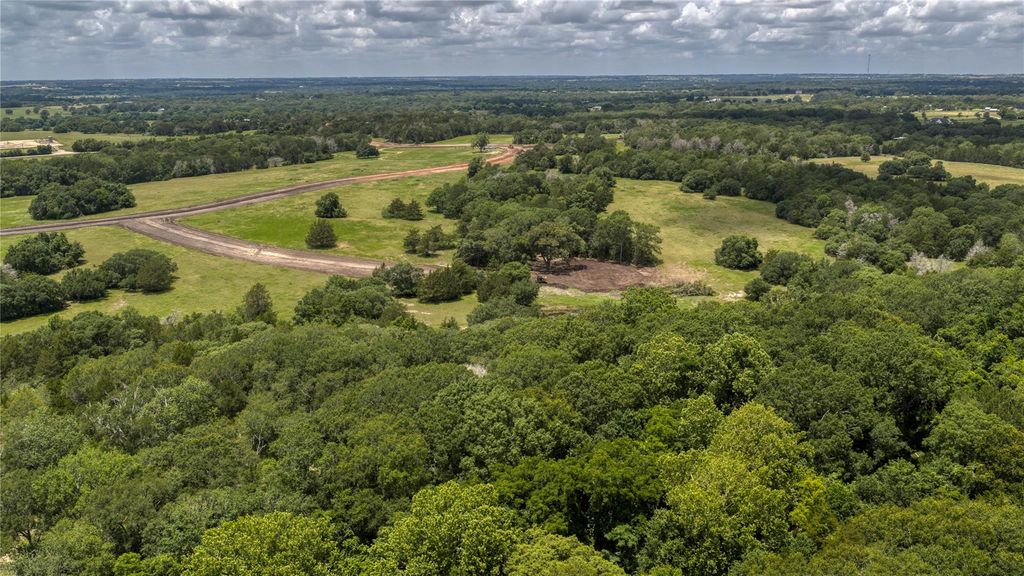 12 Ridgewood Farms Way, Brenham, TX 77833