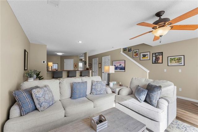 5521 N Fairmount Avenue, Kansas City, MO 64118