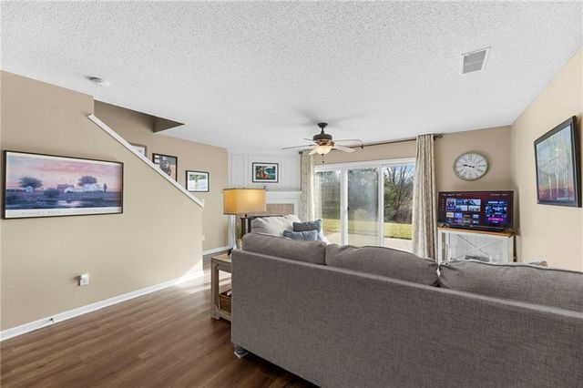 5521 N Fairmount Avenue, Kansas City, MO 64118